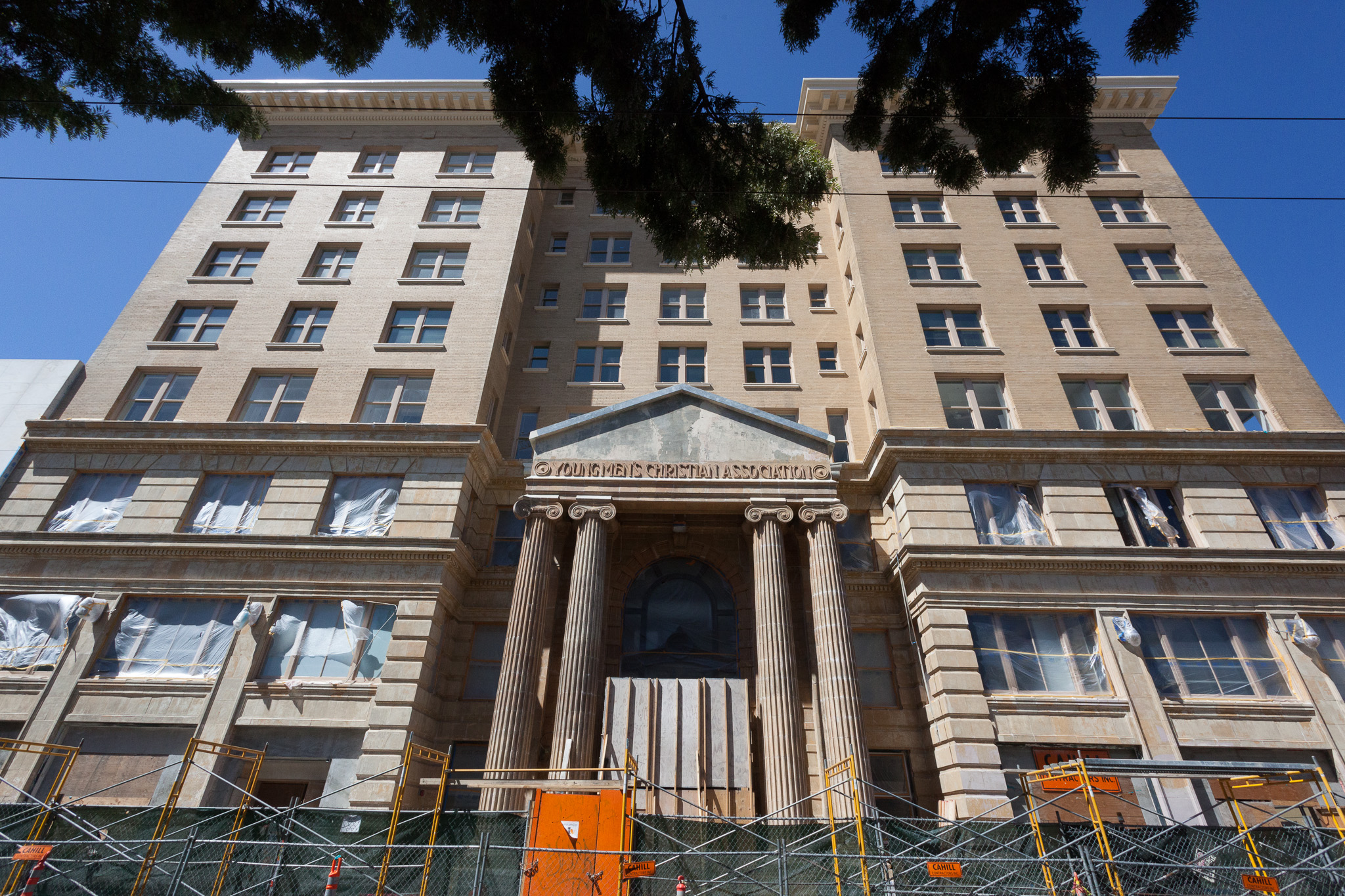 Kelly Cullen Community’s classical building facade along 220 Golden Gate Avenue provides a strong anchor for its surrounding urban fabric. (Photo by Oliver Shay)