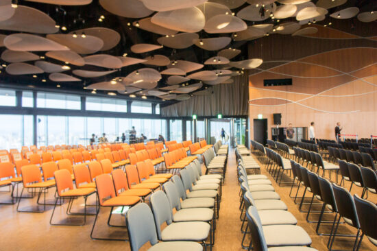 The acoustical ceiling panels add a playful component and brings scale to the multi-purpose room at Taipei New Horizon designed by Toyo Ito. The rooftop space offers views of the city no matter how you divide it up for functional purposes. (Photo by Mignon O’Young)