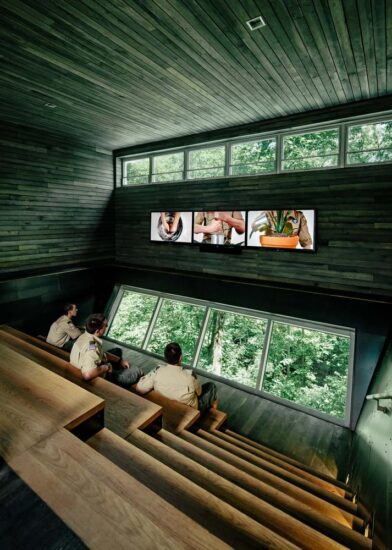 The Ground Viewing Gallery in the Sustainability Treehouse designed by Mithun and BNIM provides interactive teaching opportunities and a focus on the forest floor ecosystem. (Photo by Joe Fletcher)