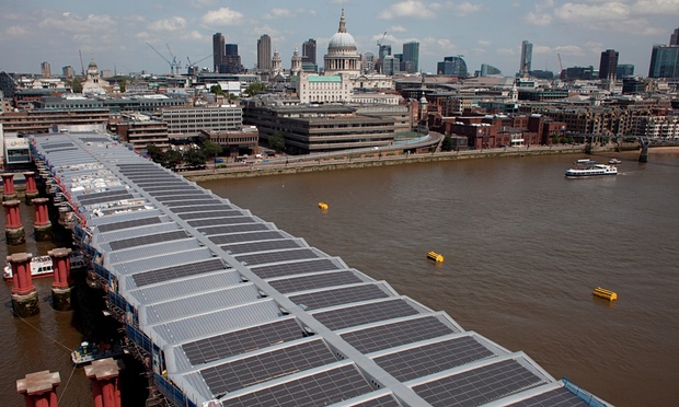 London’s solar-powered bridge at Blackfriars Train Station is expected to generate annually 935 MWh of clean energy. (Photo courtesy Network Rail)