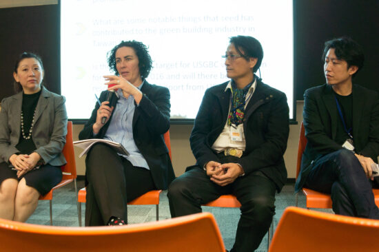 Panelists Jane Henley of USGBC, Freda Tsai of Taipei 101, Ben Chu of Sunrise Professional Engineering Corporation, and Peter Hsu of AECOM Taiwan discuss the challenges and opportunities of LEED v4 in Taiwan. (Photo by Mignon O’Young)