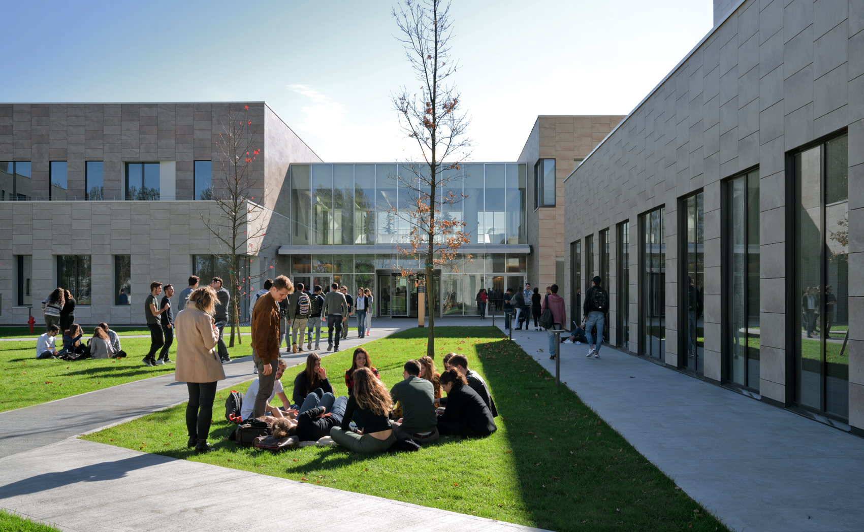 The Humanitas Campus designed by Italian architect Filippo Taidelli of FTA Studio provides a modern, architectural showcase for students, researchers, and faculty. (Photo by Andrea Martiradonna)